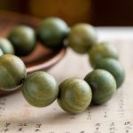 Buddha Stones Tibetan Green Sandalwood Soothing Cure Bracelet Bracelet BS 21