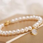 Buddha Stones 14K Gold Plated Natural Pearl Crystal Shell Charm Bead Bracelet Bracelet BS 5