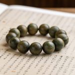 Buddha Stones Tibetan Green Sandalwood Soothing Cure Bracelet Bracelet BS 23