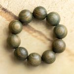 Buddha Stones Tibetan Green Sandalwood Soothing Cure Bracelet Bracelet BS 25mm(10 Beads)