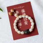 Buddha Stones Natural Bodhi Seed Red Sandalwood Lovely Paw Lucky Cat Peace Bracelet Bracelet BS 10
