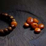 Buddha Stones Tibetan Bodhi Seed Amber Dzi Bead Agate Zakiram Goddess of Wealth Beads Triple Wrap Bracelet Bracelet BS 7