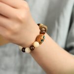 Buddha Stones Natural Bodhi Seed Sandalwood Lucky Cute Cat Head Paw Claw Peace Bracelet Bracelet BS 8