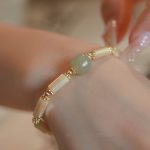Buddha Stones 14K Gold Plated Tridacna Stone Hetian Jade Bead Bamboo Pattern Bracelet Bracelet BS Tridacna Stone One Hetian Jade Bead(Wrist Circumference 14-15cm)