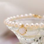 Buddha Stones 14K Gold Plated Natural Pearl Crystal Shell Charm Bead Bracelet Bracelet BS 6