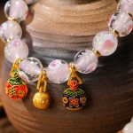 Buddha Stones Gold Swallowing Beast Family Charm Luminous Pink Love Heart Fluorescent Liuli Glass Bead Blessings Bracelet Bracelet BS 3