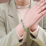 Natural Irregular Shape Crystal Stone Warmth Soothing Bracelet Bracelet BS 71