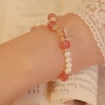 Buddha Stones Natural Pearl Strawberry Quartz Healing Cute Honey Bee Charm Bracelet Bracelet BS 2