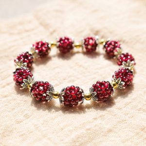Buddha Stones Natural Garnet Healing Bracelet Bracelet BS main