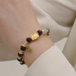Buddha Stones Year Of The Dragon Red Agate Strawberry Quartz Black Obsidian Jade Garnet Pearl Cinnabar Dumpling Dragon Luck Fu Character Bracelet Bracelet BS 26