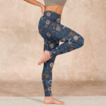 Buddha Stones New York Aster Flowers Leaves Print Gym Fitness Leggings Women's Yoga Pants - image 17
