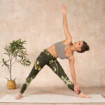 Buddha Stones Black Magnolia Flowers Print Gym Leggings Women's Yoga Pants - image 10