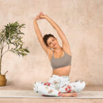 Buddha Stones White Daisy Red Flower Print Sports Leggings Women's Yoga Pants - image 14