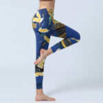 Buddha Stones Mountain Temple Red Crowned Crane Pattern Print Gym Leggings Women's Yoga Pants - image 4