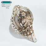 Buddha Stones Tibetan Handmade Engraved Shankha Buddha Avalokitesvara Conch Shell Wealth Decoration Decorations BS Four-armed Avalokitesvara 18.5*12cm