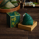 Buddha Stones Dragon Boat Festival Zongzi Pattern Scented Candle Gift For Family Friends Candles BS Dark Green(Tea Fragrance)