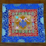 Buddha Stones Prayer Altar Mat Meditation Strength Endless Knot Vajra Man-Bcu Kalachakra Auspicious Symbols Prayer Altar BS The Knot of Eternity Gold