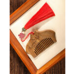 Buddha Stones Green Sandalwood Flower Pattern Engraved Soothing Comb Comb BS 11