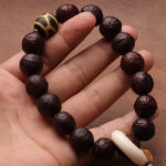 Buddha Stones Tibetan Bodhi Seed Agate Bead Luck Wealth Tassel Charm Wrist Mala Wrist Mala BS 10