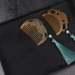 Buddha Stones Green Sandalwood Fox Peony Flower Lotus Engraved Cure Tassel Comb Comb BS 12