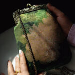 Buddha Stones Small Green Peony Butterfly Metal Chain Crossbody Bag Shoulder Bag Cellphone Bag Crossbody Bag BS 5