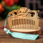 Buddha Stones Green Sandalwood Fox Peony Flower Lotus Engraved Cure Tassel Comb Comb BS Phoenix Peony Green Sandalwood